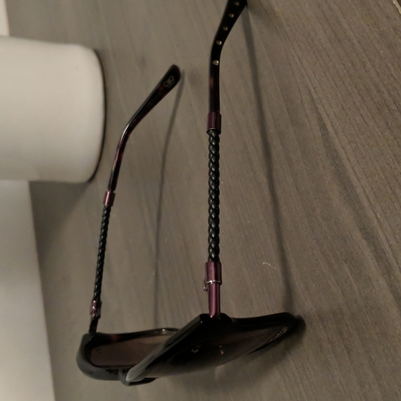 Bottega Veneta sunglasses. - Picture 4 of 4